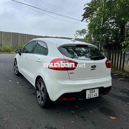 Kia Rio 2012 1.4 AT Hatchback - 170000 km