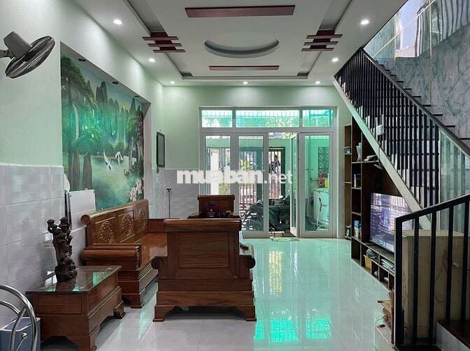 Bán nhà mặt tiền kẹp kiệt Nguyễn Xuân Hữu 64m2,2 pn,2 WC,sân thượng