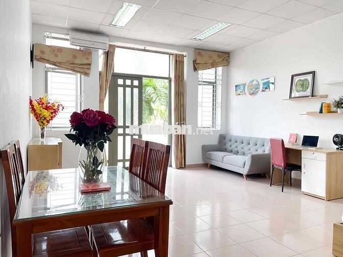 CĂN HỘ 75m2 1PN CÓ BAN CÔNG RỘNG