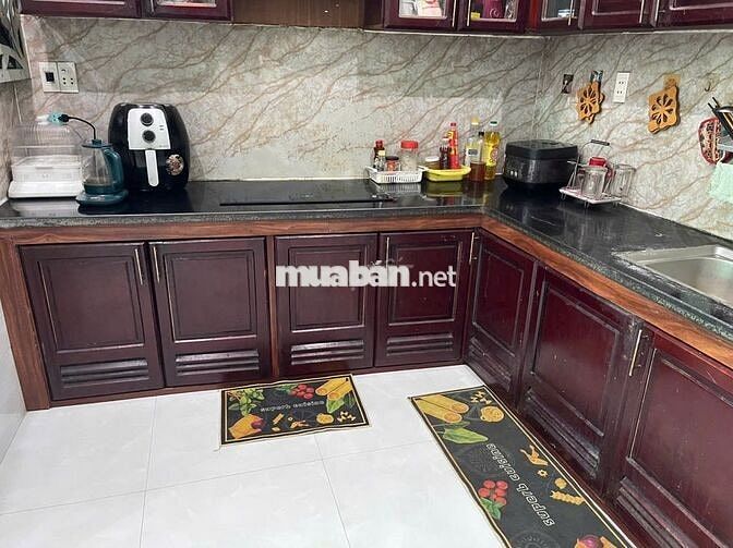 Bán nhà mặt tiền kẹp kiệt Nguyễn Xuân Hữu 64m2,2 pn,2 WC,sân thượng