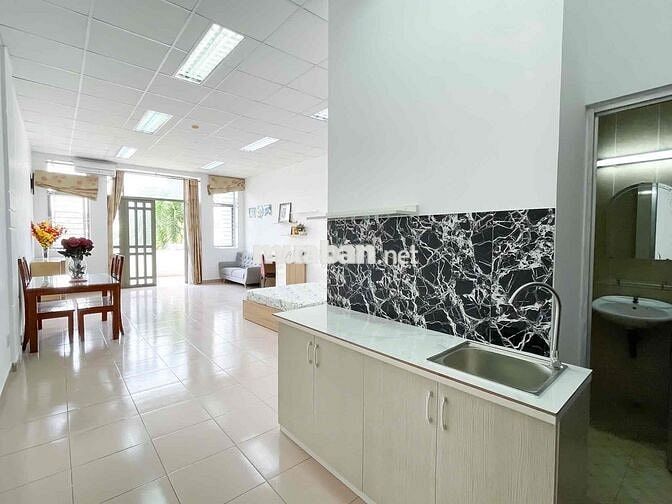 CĂN HỘ 75m2 1PN CÓ BAN CÔNG RỘNG