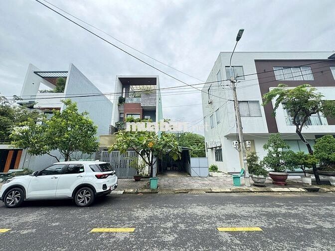 BÁN LÔ ĐẤT KẸP CỐNG ĐƯỜNG THANH LƯƠNG 28 , HƯỚNG ĐÔNG BẮC