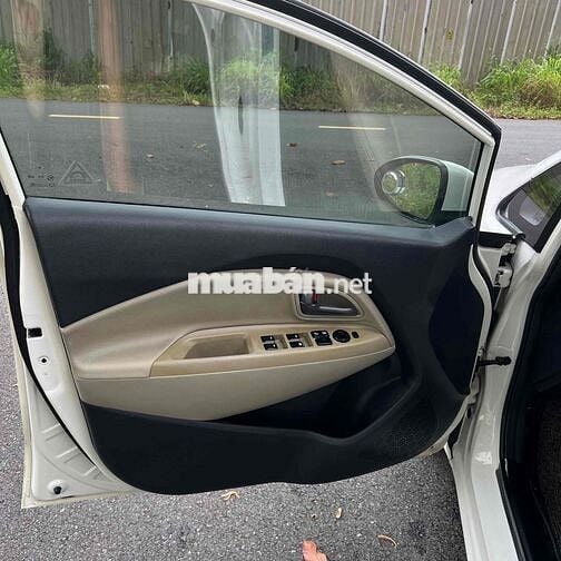 Kia Rio 2012 1.4 AT Hatchback - 170000 km