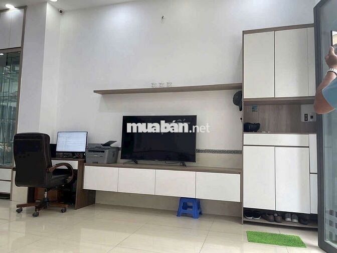 Bán nhà MTKD 80 Phan Thị Hành-P.Phú Thọ Hoà
Nhà ngay trường học