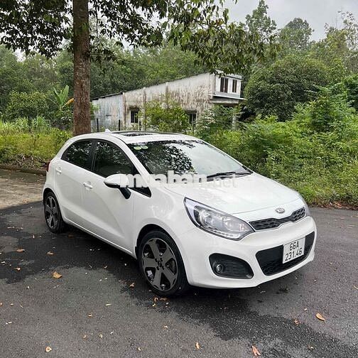 Kia Rio 2012 1.4 AT Hatchback - 170000 km