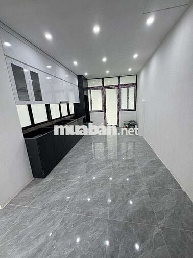 Nhà đẹp Đống Đa, 42m * 5 tầng thang máy, gần phố, sát oto, phố vip