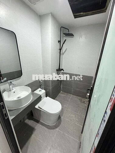 Nhà đẹp Đống Đa, 42m * 5 tầng thang máy, gần phố, sát oto, phố vip