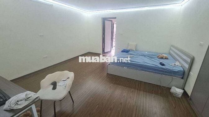 Bán nhà Trương Định oto VF3 đỗ cửa. 30m 2 tầng hơn 5₫