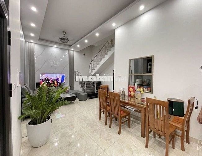 Cô Trúc bán nhà 4t,46m Văn Quán,Hà Đông, tiện ích tốt chỉ 8t hơn