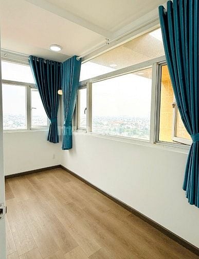 Chính chủ căn 65m2 Hoàng Kim, sổ hồng sẵn, nhà mới, TT 950tr ở ngay