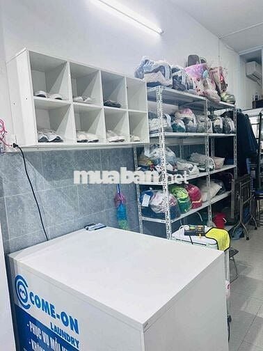 Sang mặt bằng giặt sấy-làm ngay có chổ ở lại