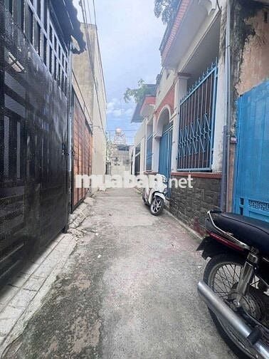 NHÀ DIỆN TÍCH LỚN SỔ HỒNG RIÊNG 3 PHÒNG NGỦ FULL NỘI THẤT CÁO CẤP.