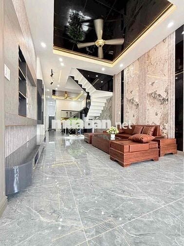 NHÀ Ở NGAY 2 LẦU, SÂN THƯỢNG  ( 4.1 x 20 ), PN TRỆT, GARA, 4 ĐỒNG TL