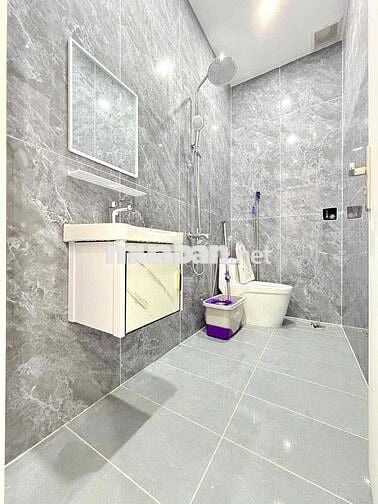NHÀ Ở NGAY 2 LẦU, SÂN THƯỢNG  ( 4.1 x 20 ), PN TRỆT, GARA, 4 ĐỒNG TL