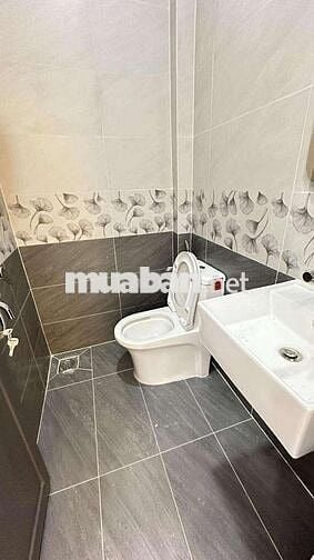 NHÀ DIỆN TÍCH LỚN SỔ HỒNG RIÊNG 3 PHÒNG NGỦ FULL NỘI THẤT CÁO CẤP.