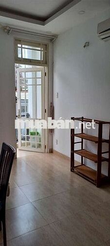 Phòng mới, đẹp, có balcon, khu an ninh, yên tĩnh