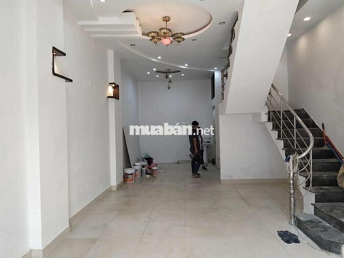 Bán nhà mặt tiền 3 tầng 115m2, 2 phòng ngủ, đường Lý Tự Trọng Đà Nẵng
