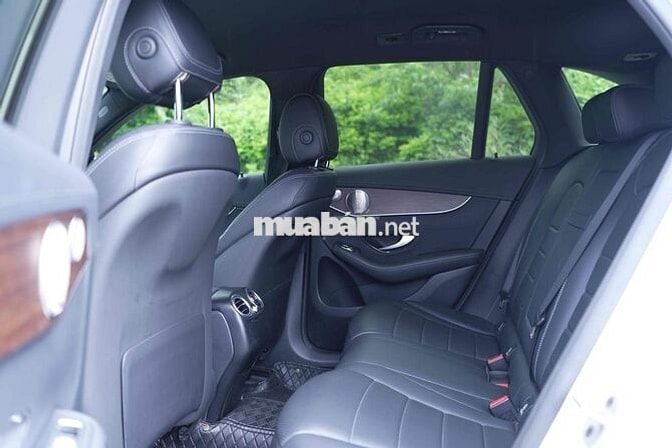 Mercedes Benz GLC200 2021 4MATIC - 46000 km