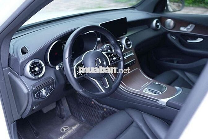 Mercedes Benz GLC200 2021 4MATIC - 46000 km