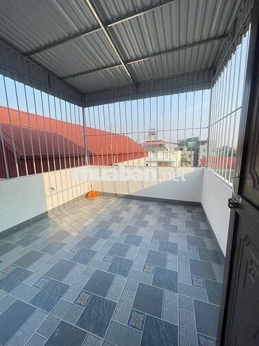 Nhà 4T*32m2 Mặt trục đường chính ô tô tránh,gần trường học.Giá 3,05 tỷ