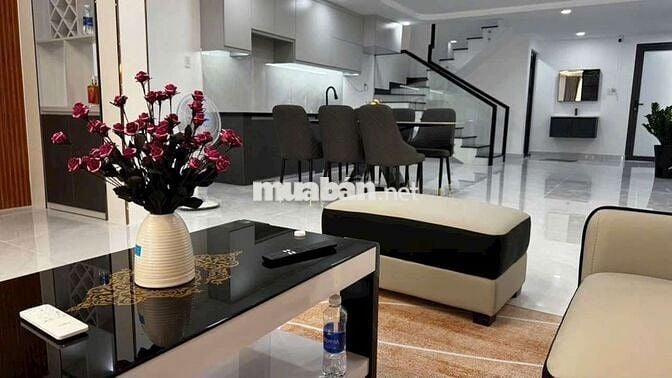 Cần Bán gầp nhà P TTN Q12 .DT 5,3 x19 ..1 trệt. 1 lầu 4PN .3WS .