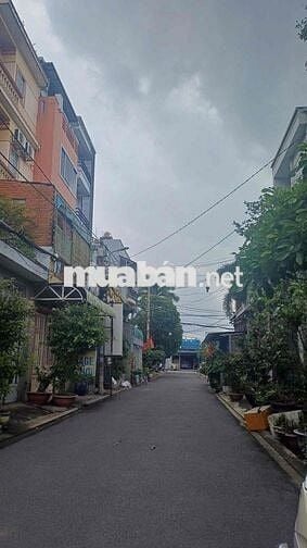 🧲🔴 NHÀ ĐẸP 3 tầng  4PN,, GẦN MEGA HIỆP PHÚ 79.5M²   –GIÁ 6 TỶ Đường 6m