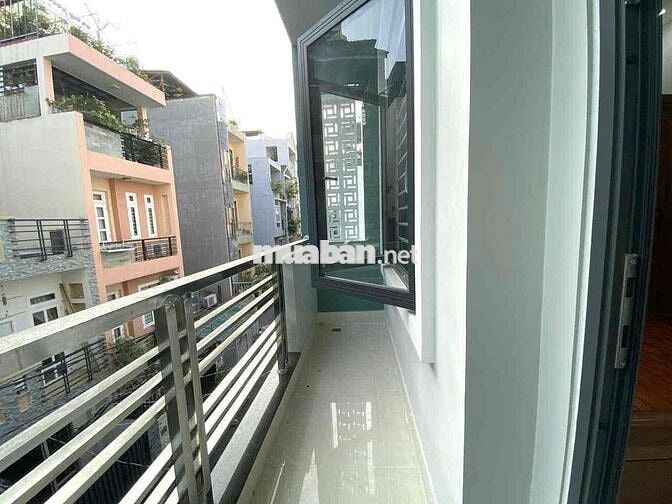 STUDIO BAN CÔNG FULL NỘI THẤT GẦN SÂN BAY
