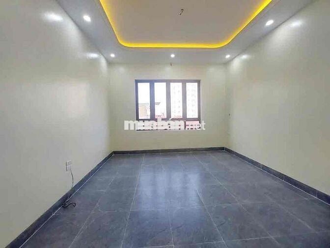 NHÀ PHÂN LÔ 36m  ,3 ngủ , oto đỗ cửa , đường Lĩnh Nam, Hoàng  Mai