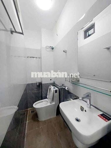 NHÀ PHÂN LÔ 36m  ,3 ngủ , oto đỗ cửa , đường Lĩnh Nam, Hoàng  Mai