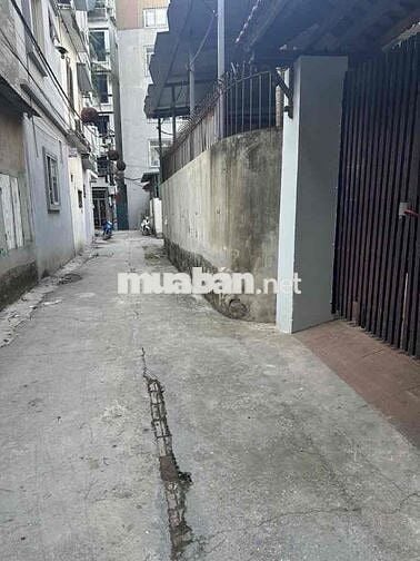 NHÀ PHÂN LÔ 36m  ,3 ngủ , oto đỗ cửa , đường Lĩnh Nam, Hoàng  Mai