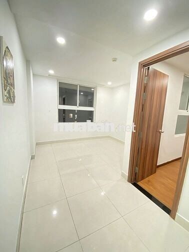 Bán 1 căn hộ 39m2, 1PN. Sổ sẵn, hỗ trợ vay. Giá 960tr. CC Samsora