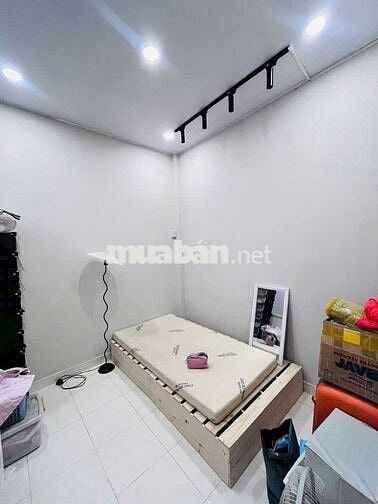 BÁN NHÀ LÔ GÓC KỀ HIM LAM- 68MV- HXH ÂU DƯƠNG LÂN. QUẬN 8- CHỈ 3,3 TỶ