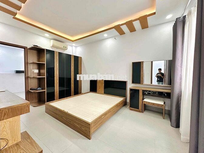 Nhà căn góc Cách Mạng Tháng Tám, P11, Quận  3