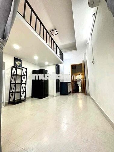 Cho Thuê Phòng Rộng 40m2-Có Gác, Ban Công ngay XVNT gần Hutech,UTH,UEF