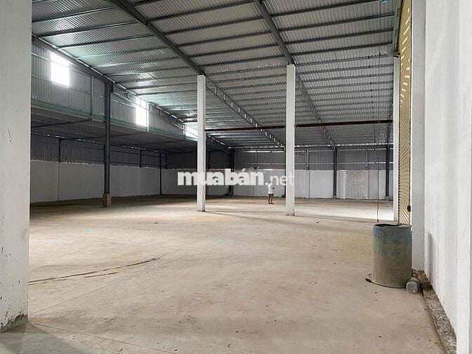 Cho Thuê Kho 2400m2 - 170tr Đường Võ Văn Kiệt