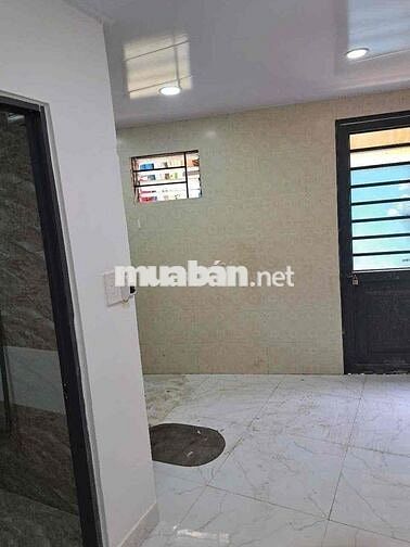 Cho thuê nhà ở độc lập, 2 phòng ngủ có điều hoà, 2 toilet, 1 phòng kha