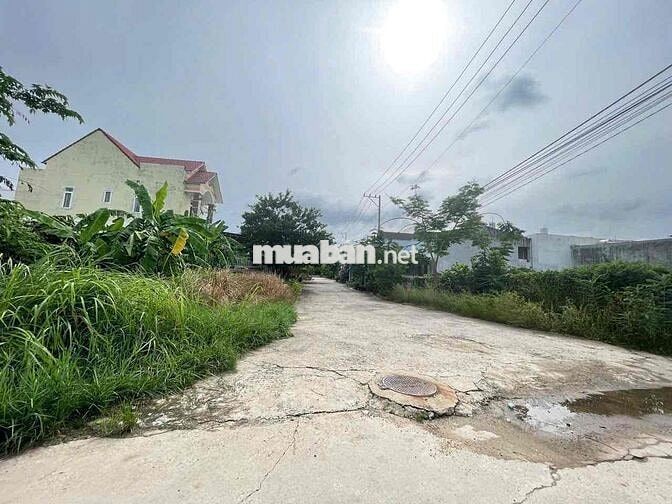 ĐẤT HIỆP THÀNH BÌNH DƯƠNG CŨ. SÁT BỆNH VIỆN 512.ĐƯỜNG 5M THÔNG i HÌNH