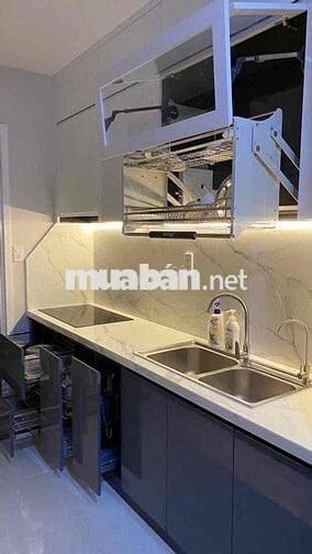 Căn hộ mt Võ Văn Kiệt đi ttQ1 5p cao cấp