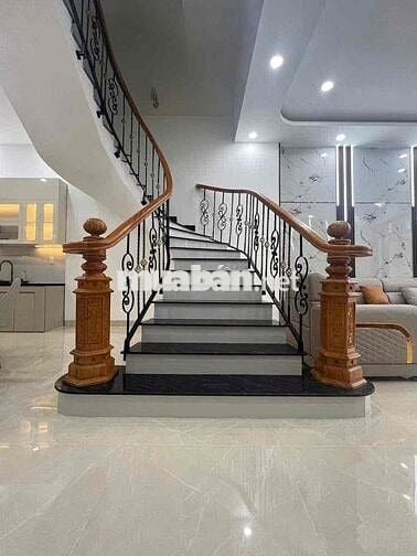 NHÀ PHÚ TÂN TP MỚI BÌNH DƯƠNG CŨ. MẶT TIỀN ĐƯỜNG SỐ 93. 5x30 full THỔ
