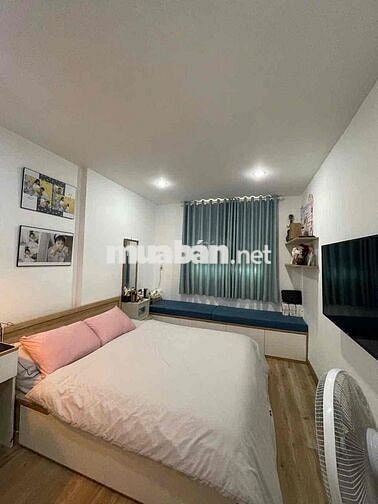 Căn hộ mt Võ Văn Kiệt đi ttQ1 5p cao cấp