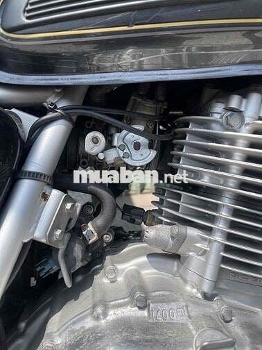 Suzuki ST250