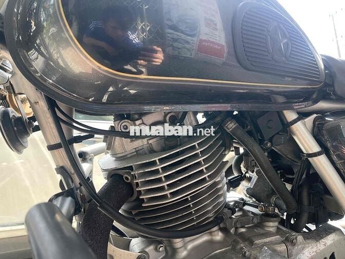 Suzuki ST250