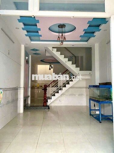 Nhà 4 phòng ngủ+sân thượng.gần chợ Bình Thành