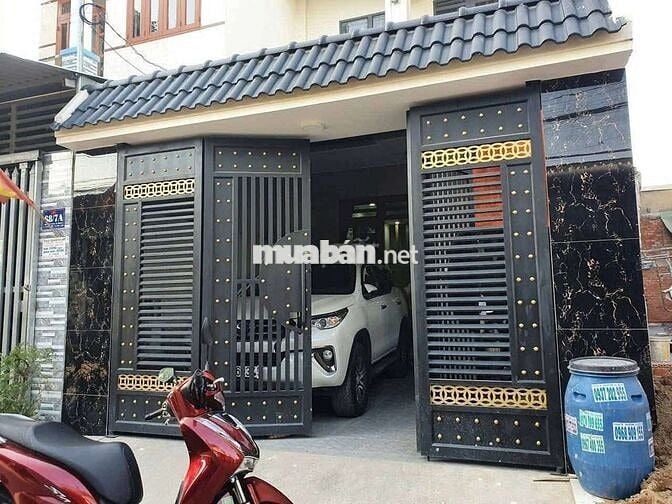 nhà trệt lầu gần trung tâm y tế Dĩ An
- Diện tích 100m2