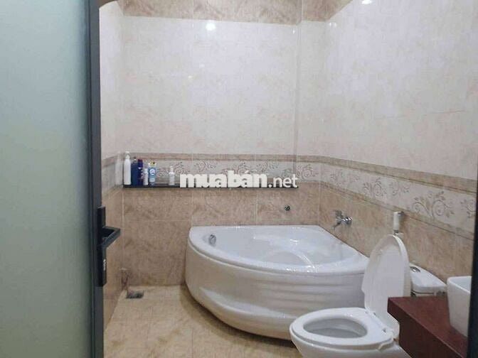 nhà trệt lầu gần trung tâm y tế Dĩ An
- Diện tích 100m2