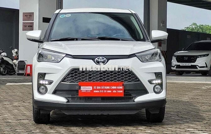 Toyota Raize 2024 - 8000 km