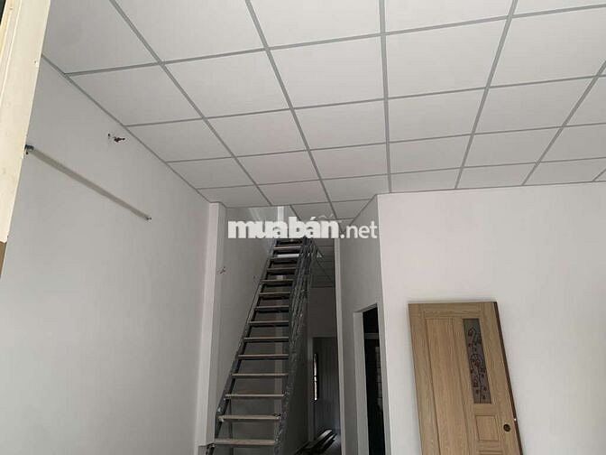 BÁN NHÀ TRƯỜNG CHINH, VỊ TRÍ ĐẸP, QUẬN 12,DT 68M²(4×17), 2TẦNG 5PN,5WC