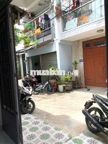 BÁN NHÀ TRƯỜNG CHINH, VỊ TRÍ ĐẸP, QUẬN 12,DT 68M²(4×17), 2TẦNG 5PN,5WC