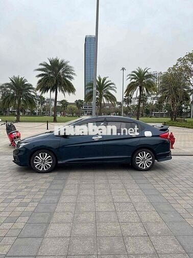 Honda City 2018 1.5 TOP - 70000 km bán gấp