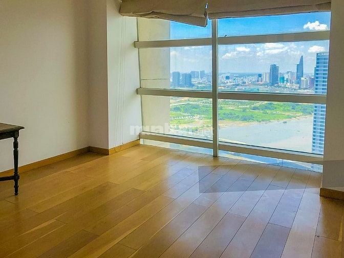 Bán hoặc cho thuê Duplex tại Saigon Pearl Bình Thạnh 4 phòng ngủ 600m2